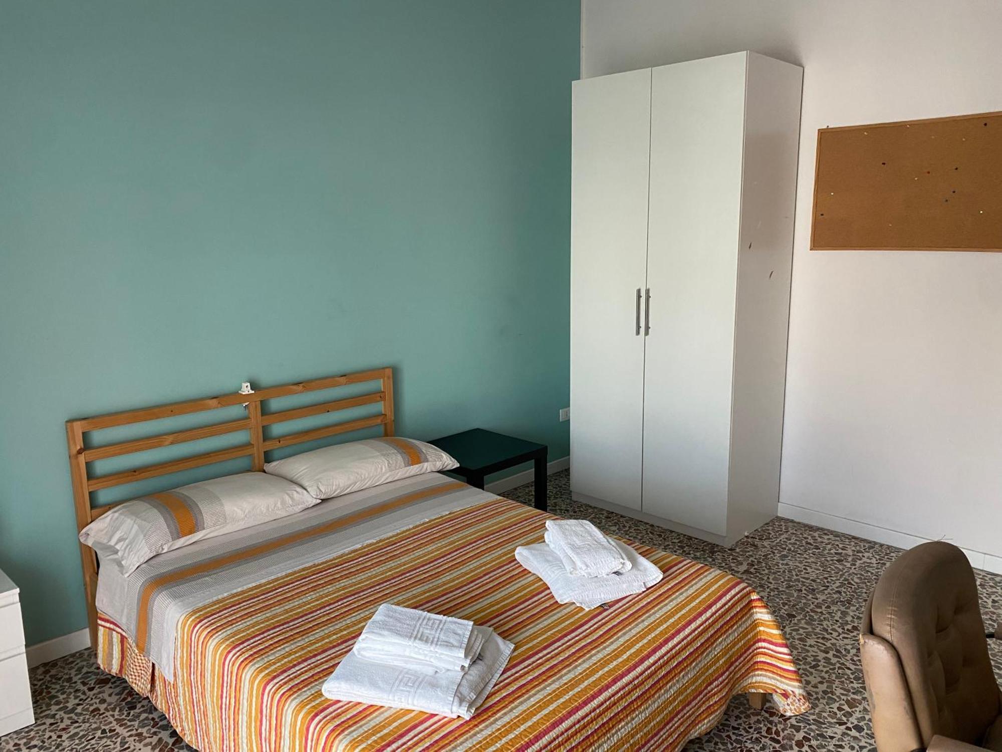Giuffrida Apartment Rooms Катания Екстериор снимка